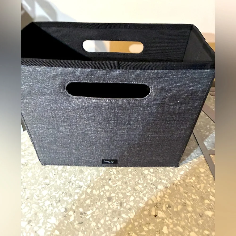 Thirty-One Fold and File - Picture 1 of 3